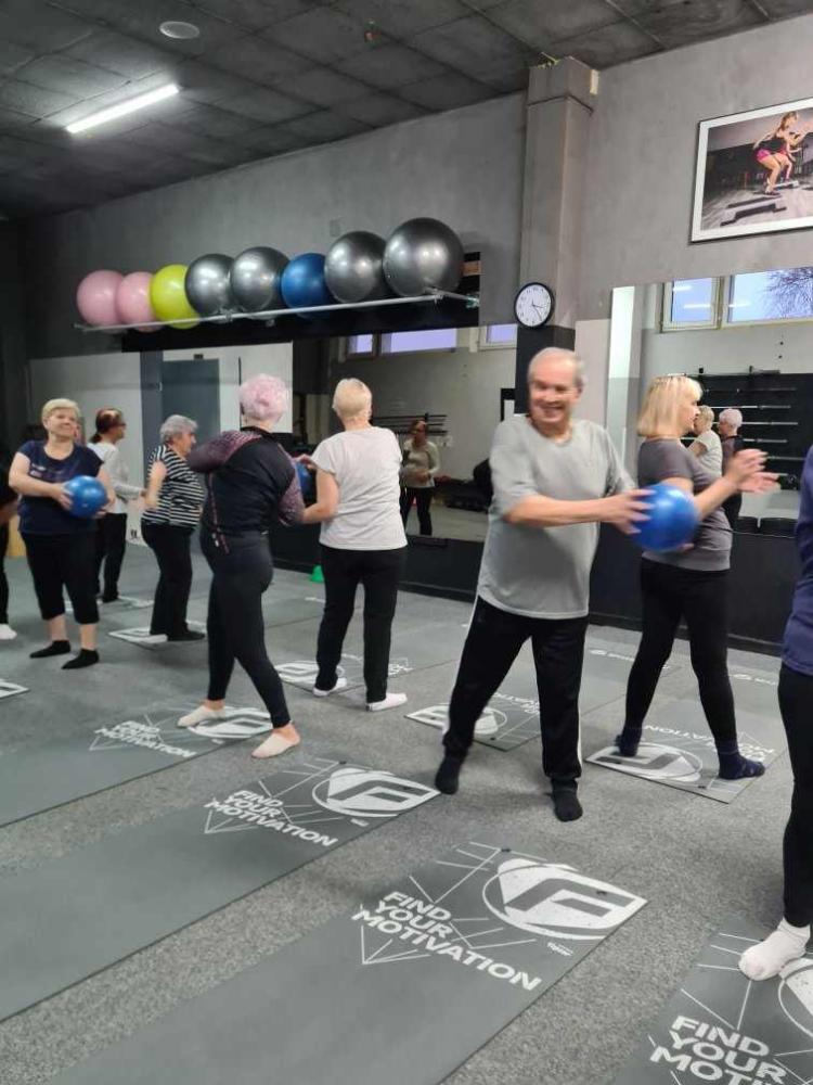 4674735024693679124000922587472018305908303n